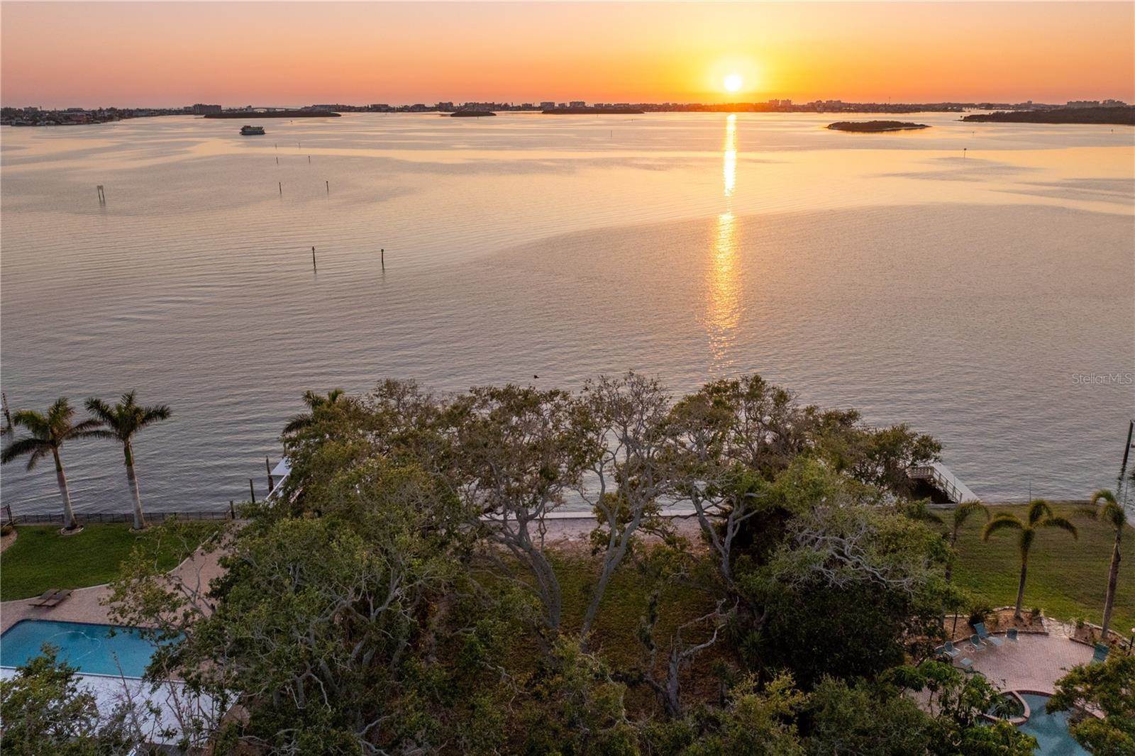 2458 Keystone Court North, Saint Petersburg, FL 33710