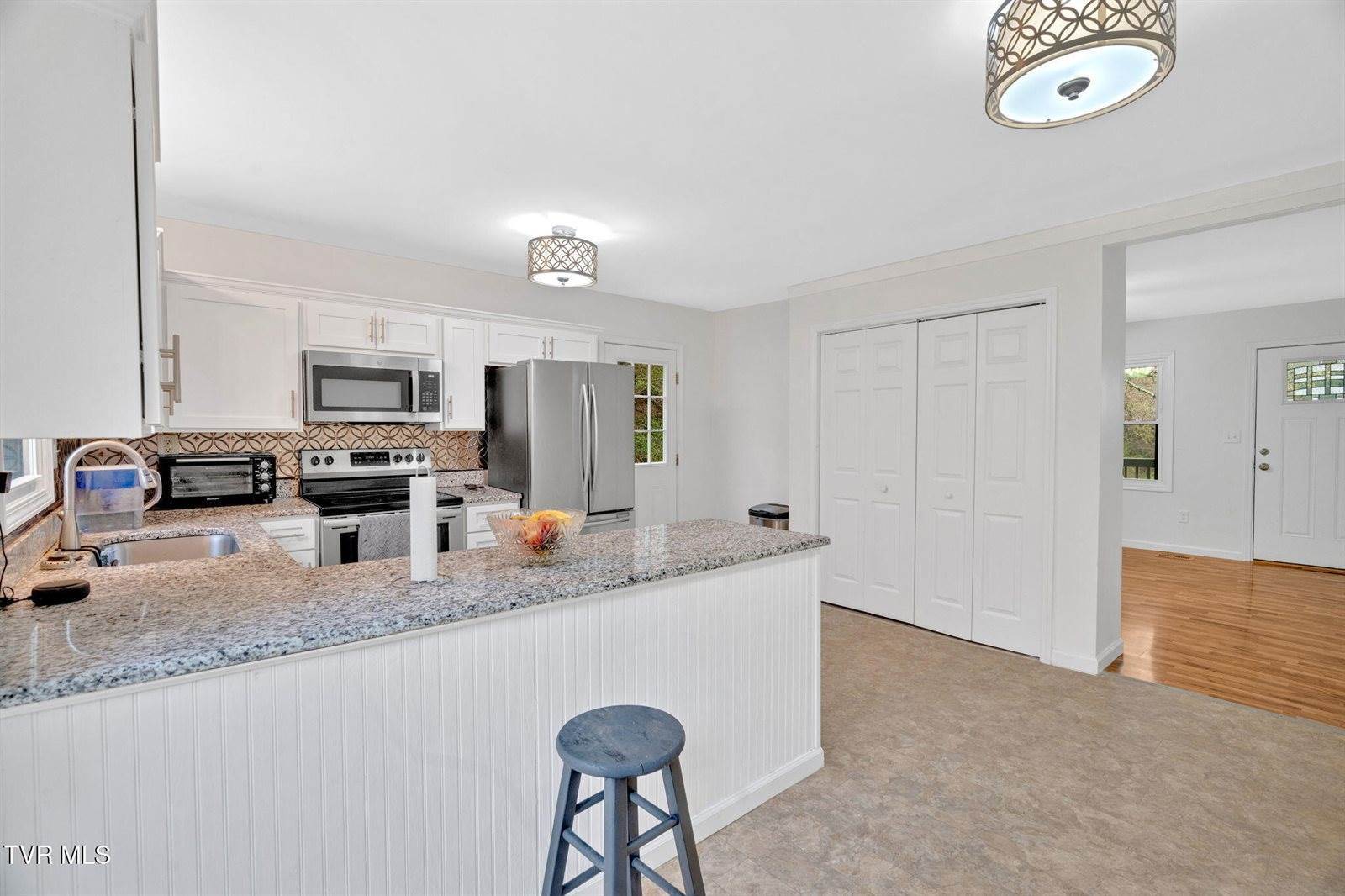 974 Big Hollow Road, Blountville, TN 37617