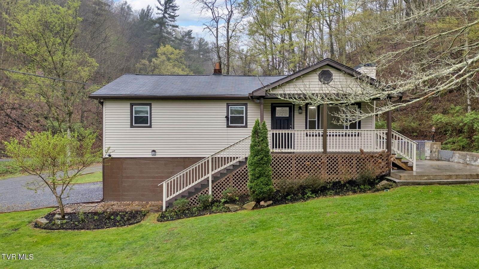 974 Big Hollow Road, Blountville, TN 37617