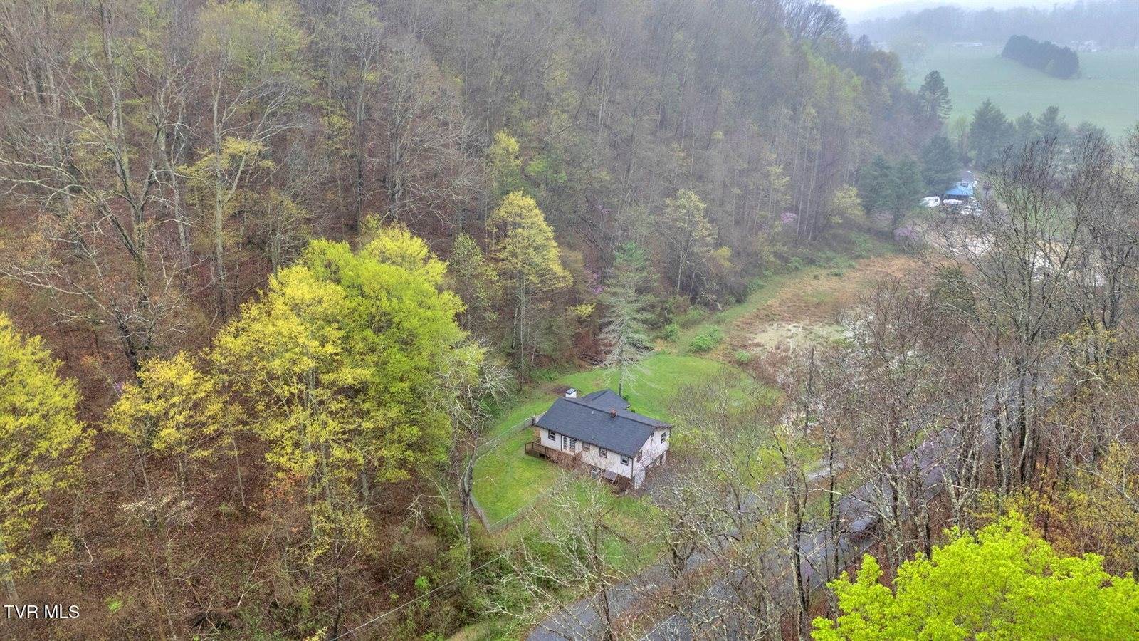 974 Big Hollow Road, Blountville, TN 37617
