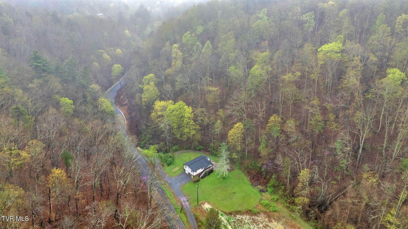 974 Big Hollow Road, Blountville, TN 37617