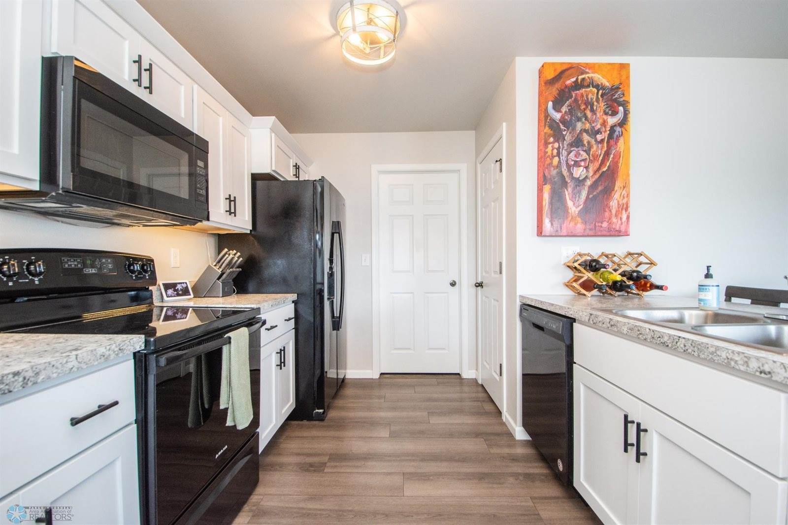 154 Pine Avenue, Mapleton, ND 58059