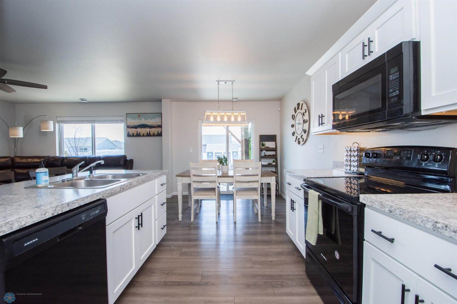 154 Pine Avenue, Mapleton, ND 58059