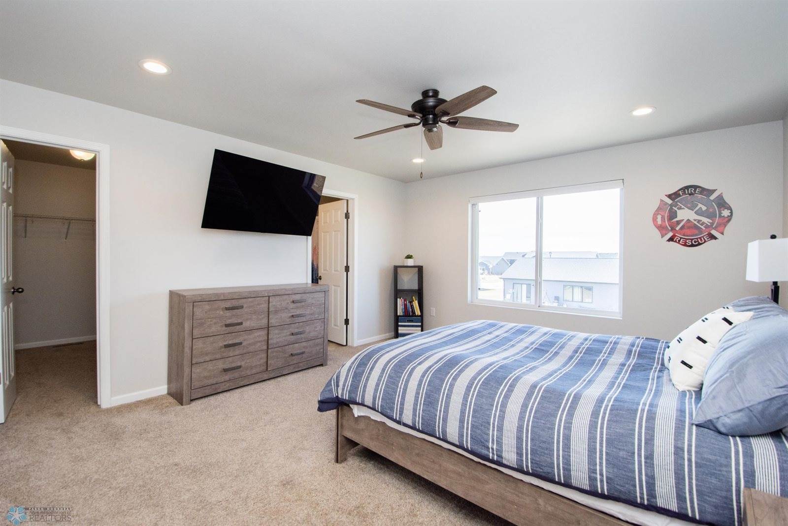 154 Pine Avenue, Mapleton, ND 58059