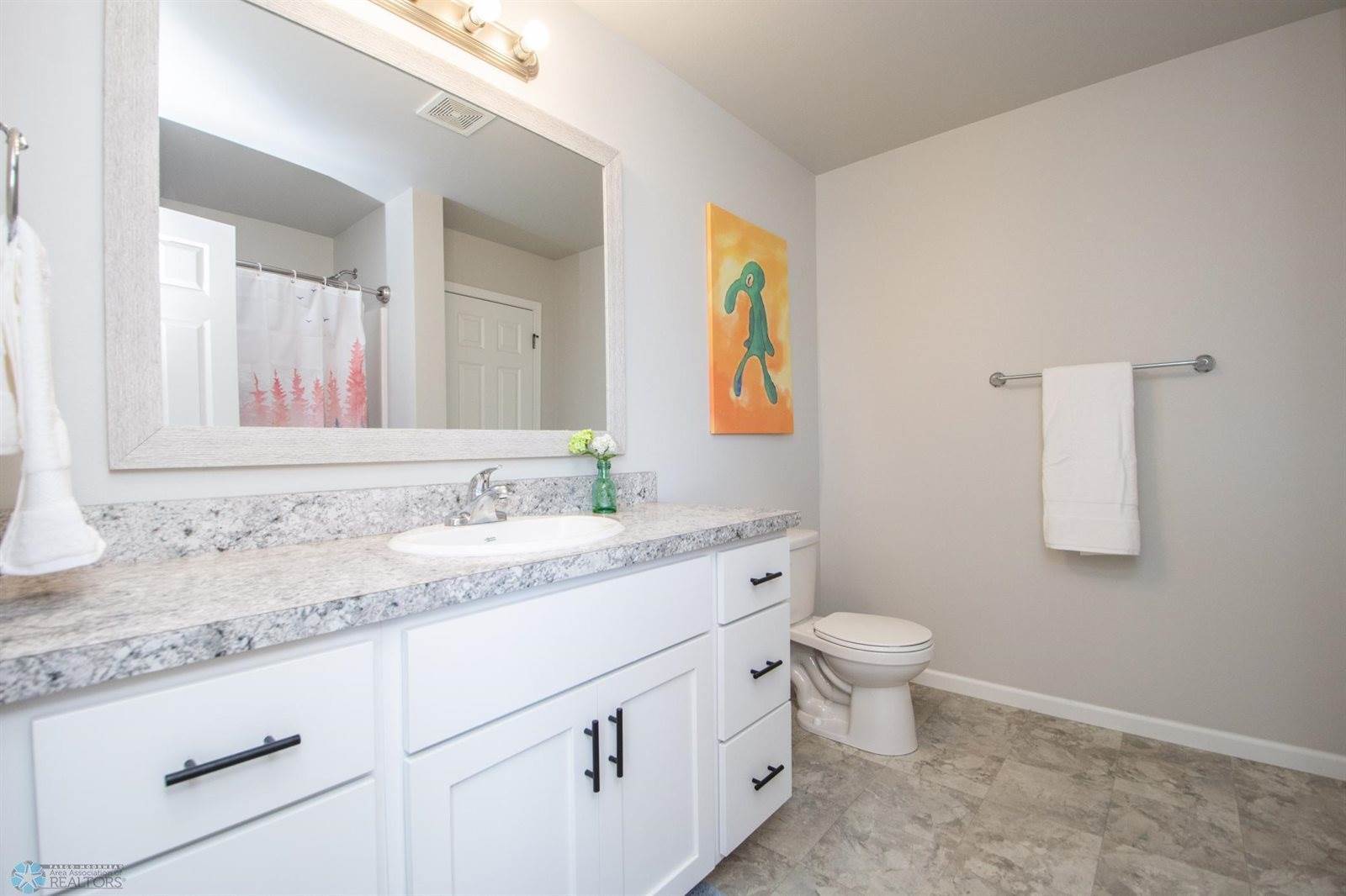 154 Pine Avenue, Mapleton, ND 58059