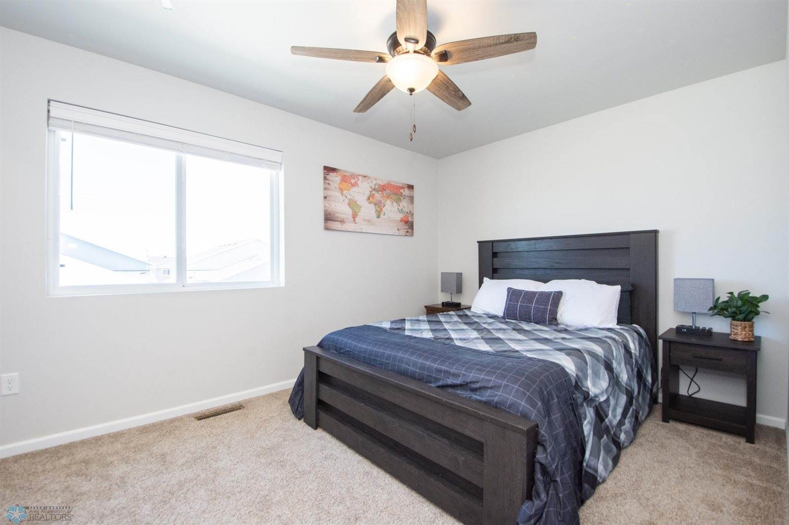 154 Pine Avenue, Mapleton, ND 58059