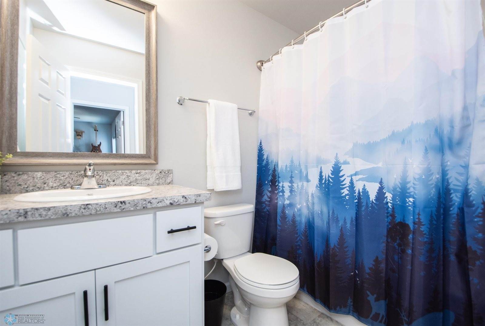 154 Pine Avenue, Mapleton, ND 58059