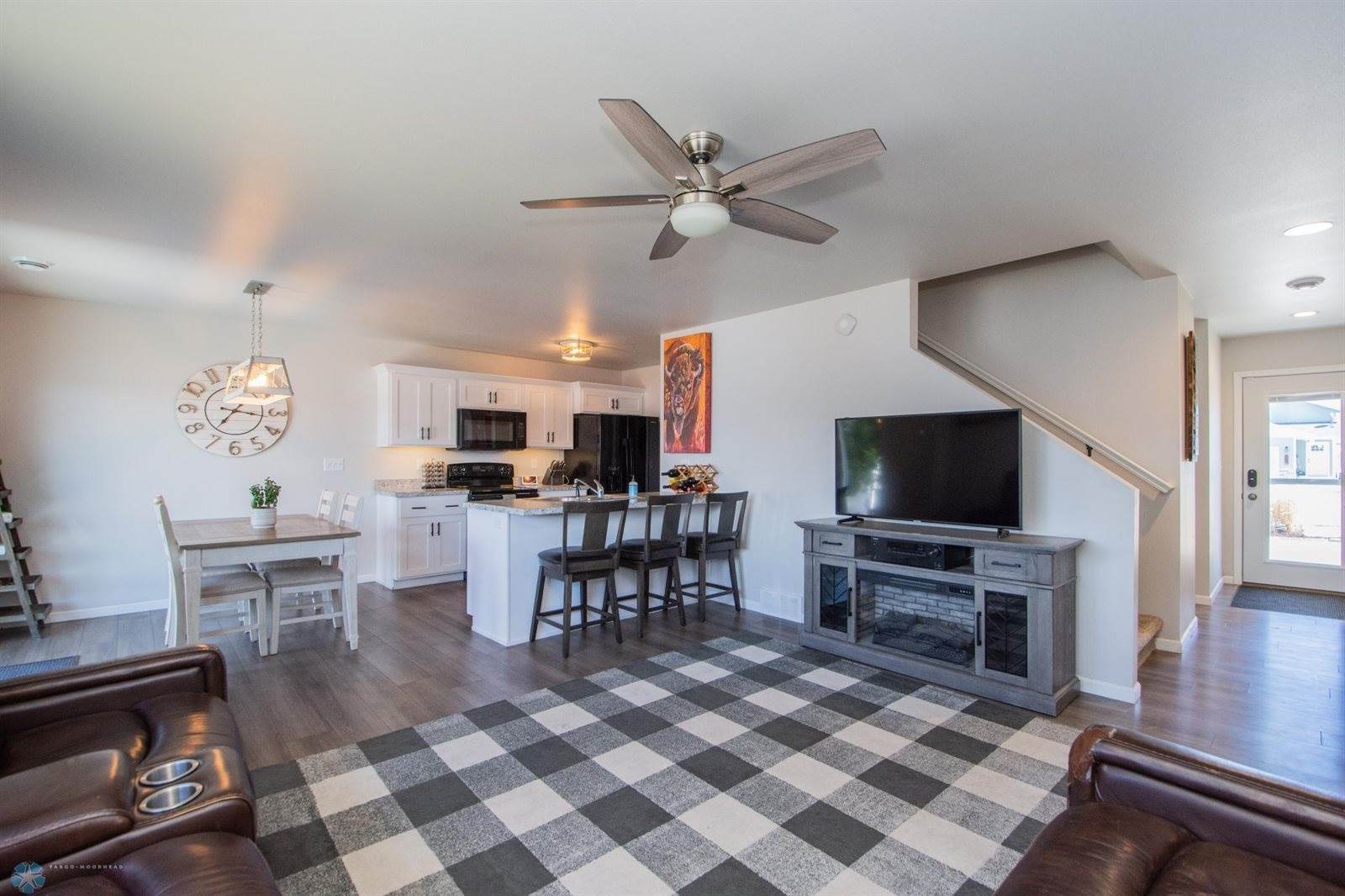 154 Pine Avenue, Mapleton, ND 58059