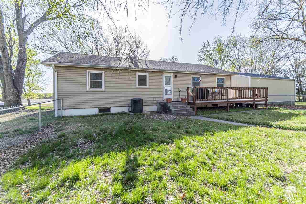 1990 2680 Lane, Chapman, KS 67431