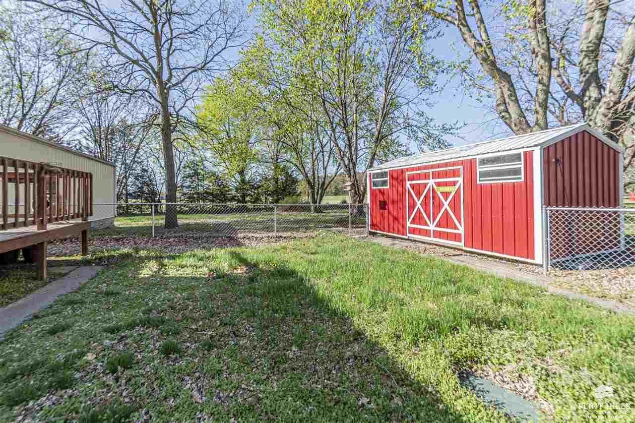 1990 2680 Lane, Chapman, KS 67431