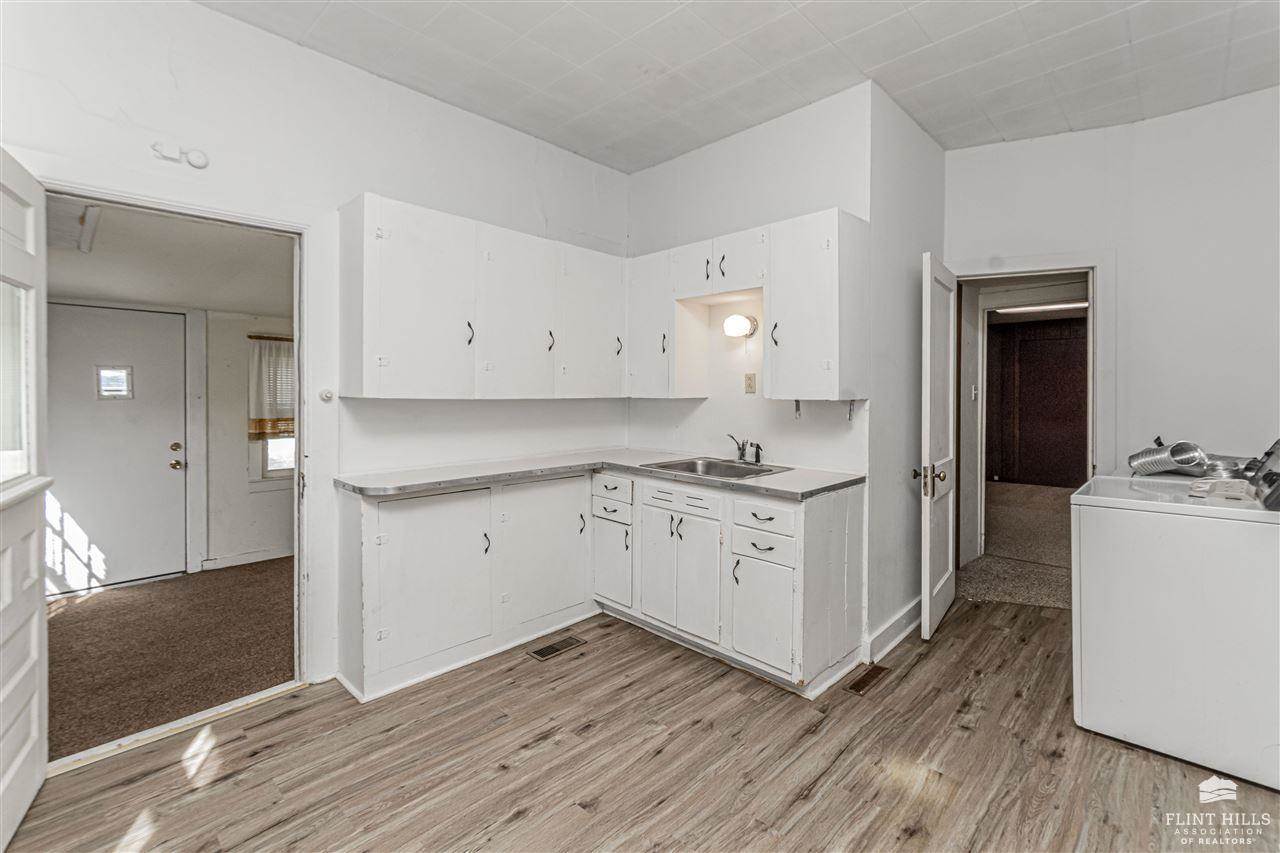 1212 North Washington Street, Junction City, KS 66441