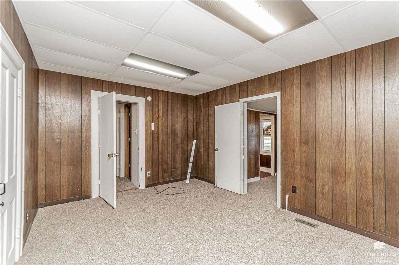 1212 North Washington Street, Junction City, KS 66441