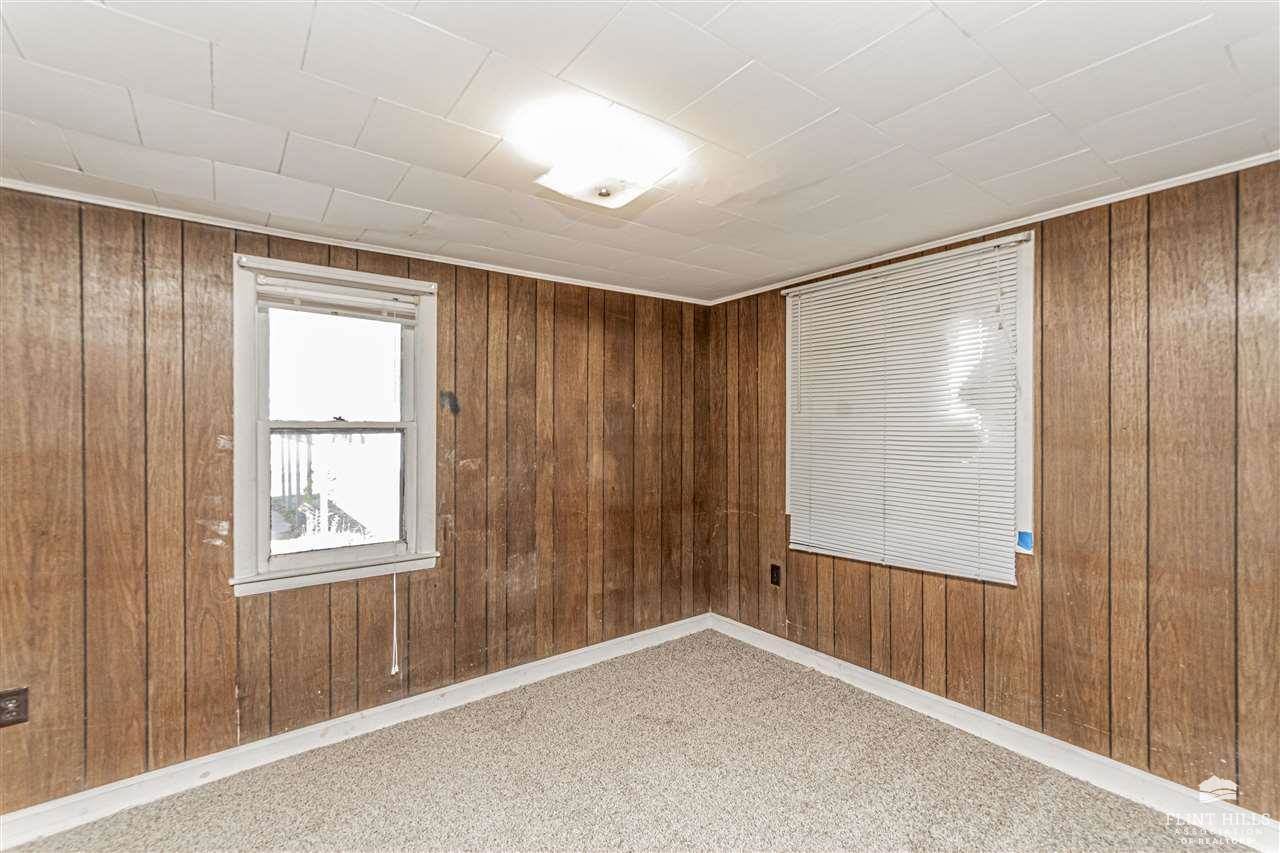 1212 North Washington Street, Junction City, KS 66441