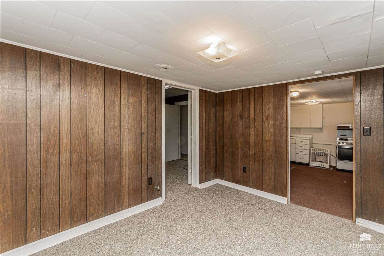 1212 North Washington Street, Junction City, KS 66441