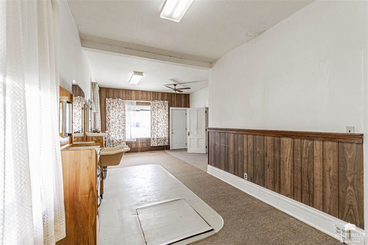 1212 North Washington Street, Junction City, KS 66441