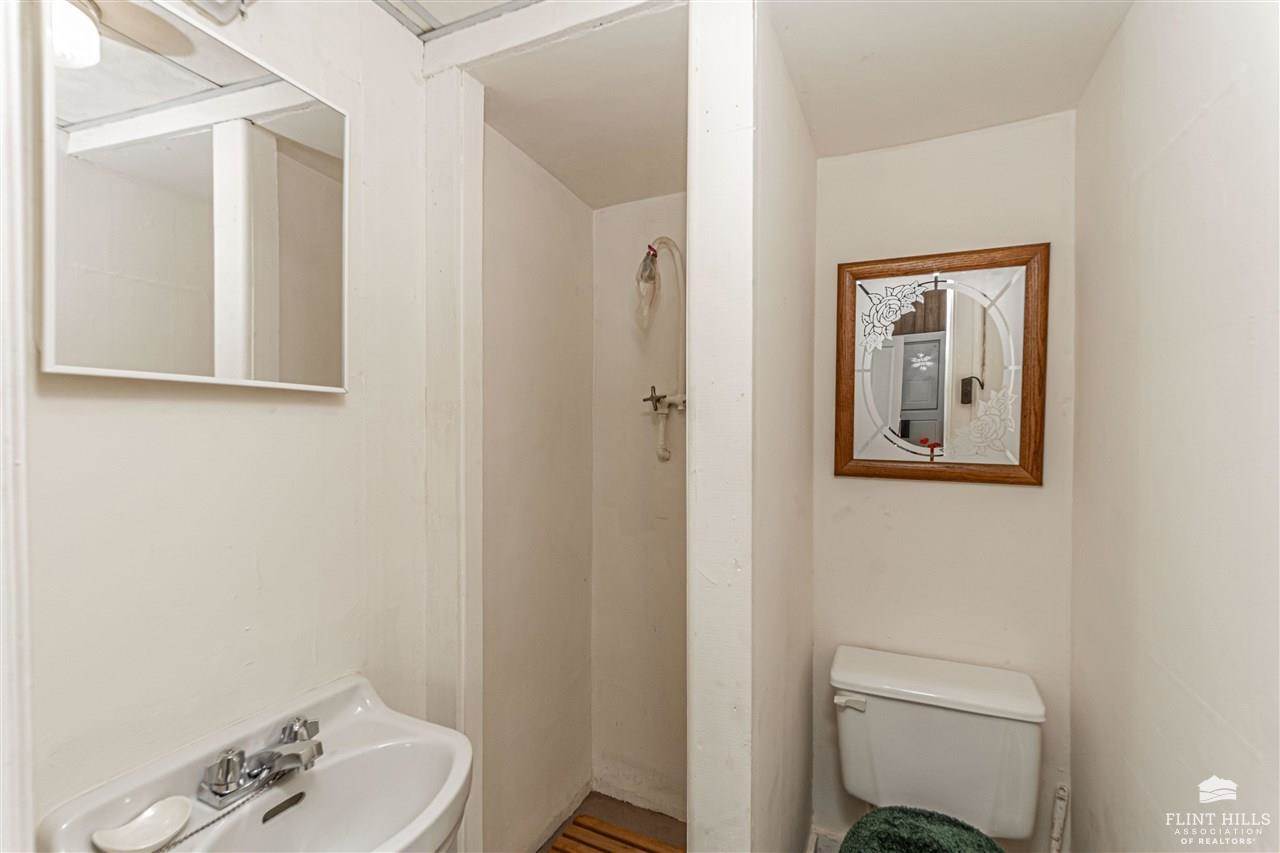 1212 North Washington Street, Junction City, KS 66441