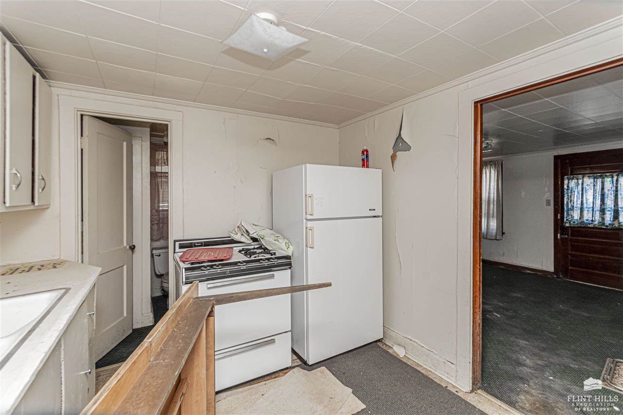 1212 North Washington Street, Junction City, KS 66441