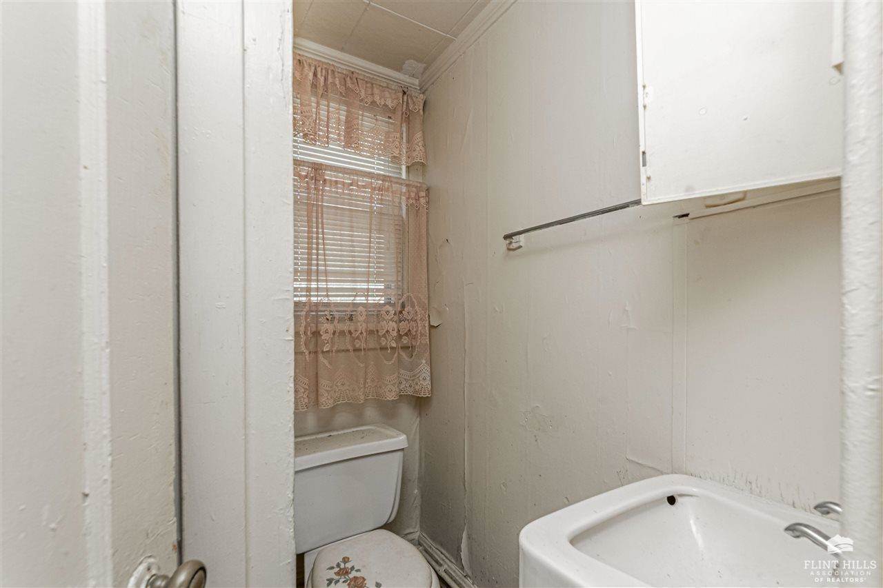 1212 North Washington Street, Junction City, KS 66441