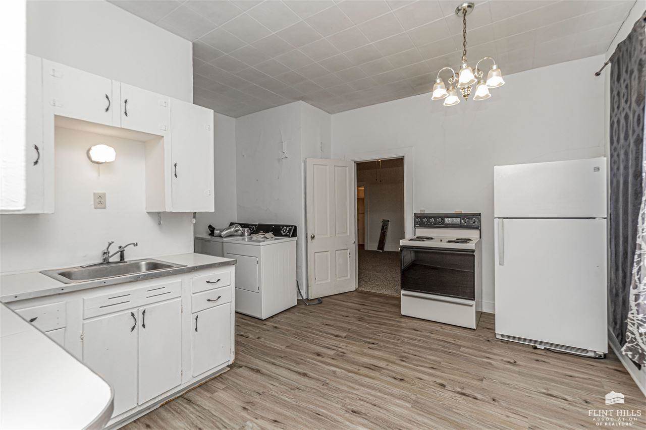 1212 North Washington Street, Junction City, KS 66441