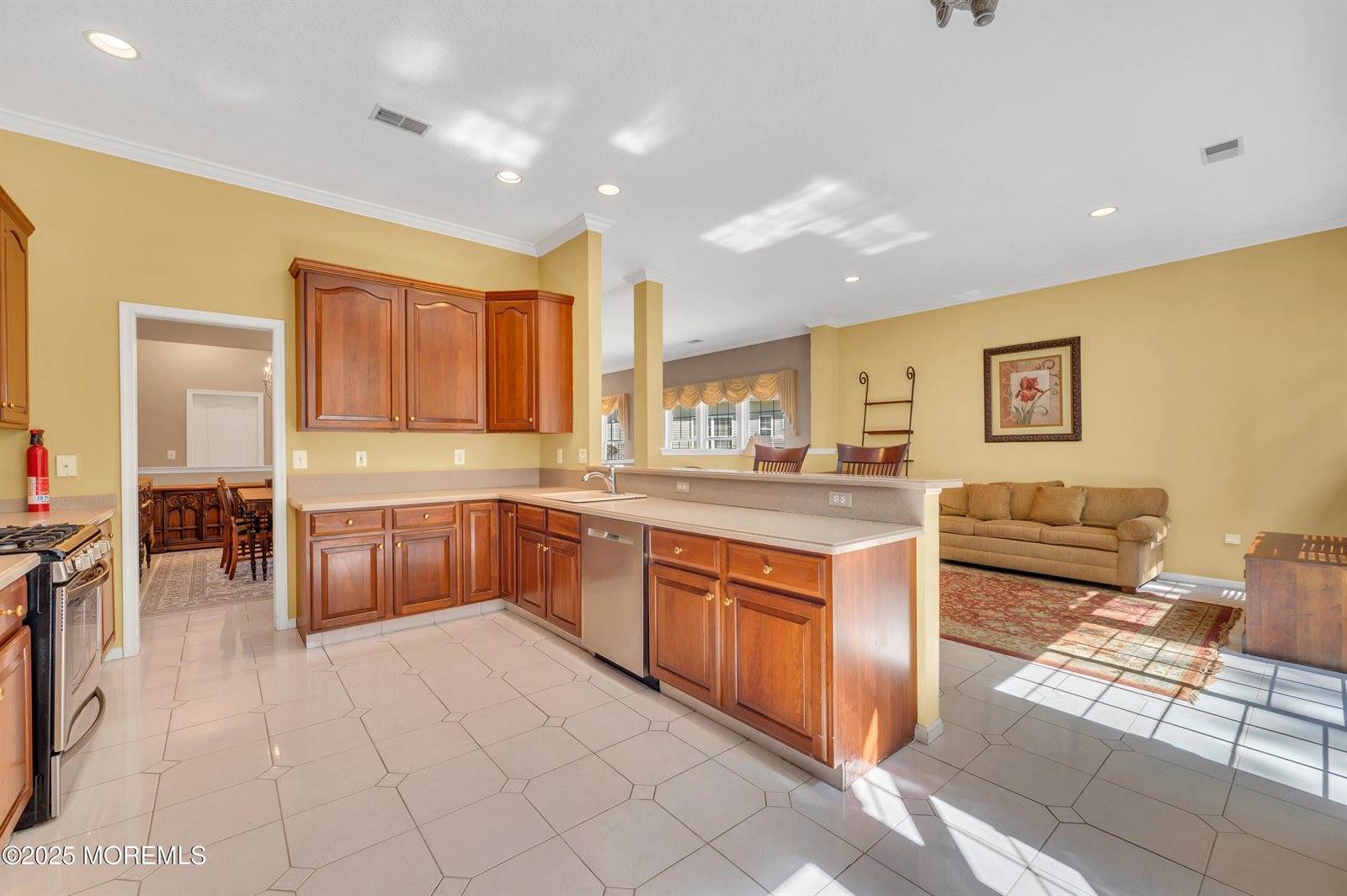 20 Brightwinds Court, Lakewood, NJ 08701