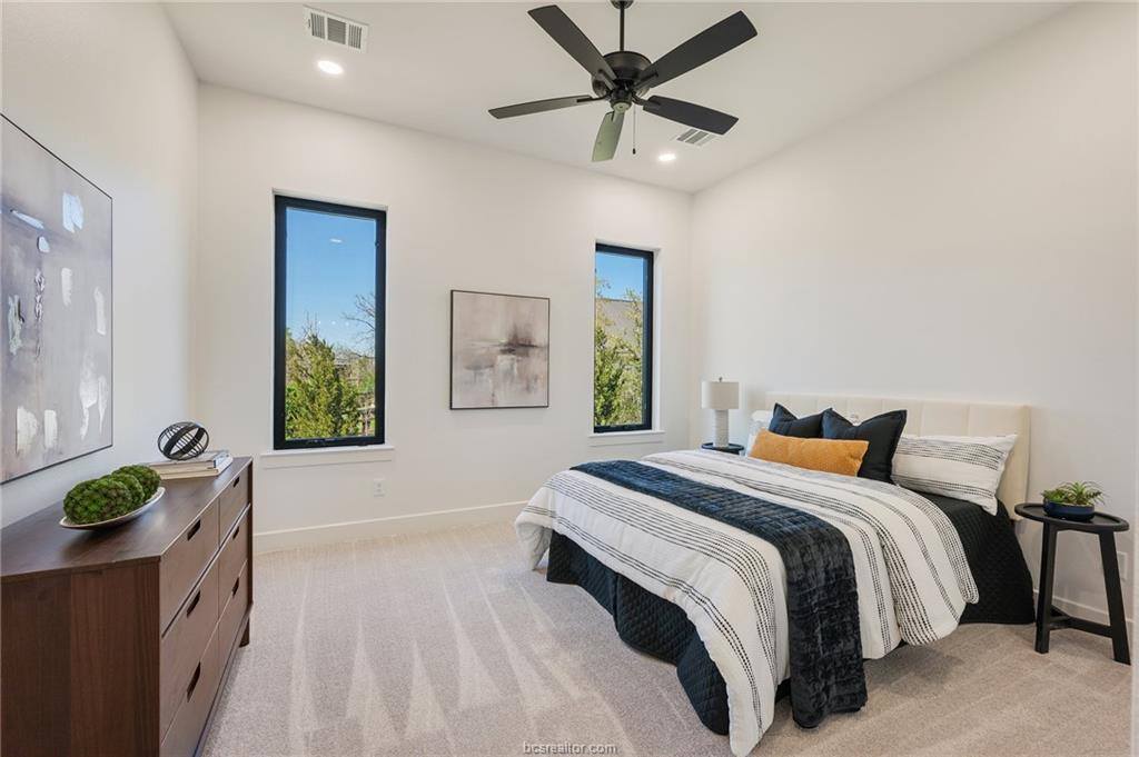 19363 Moonlit Hollow Loop, College Station, TX 77845