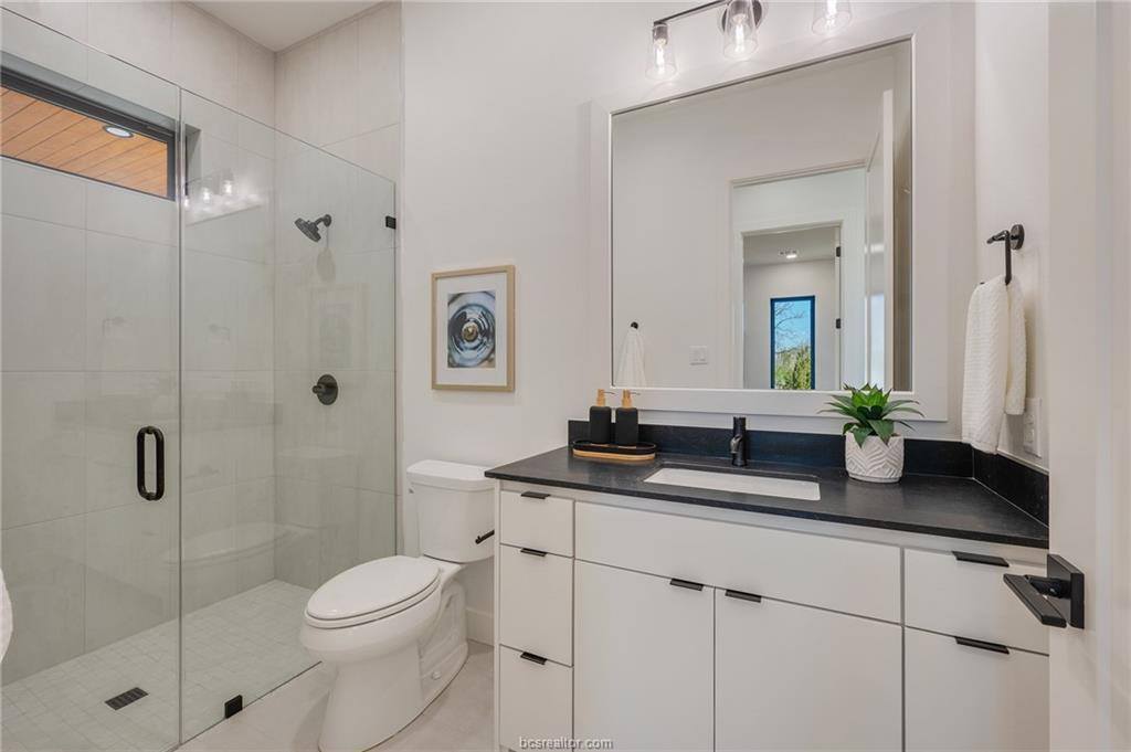 19363 Moonlit Hollow Loop, College Station, TX 77845