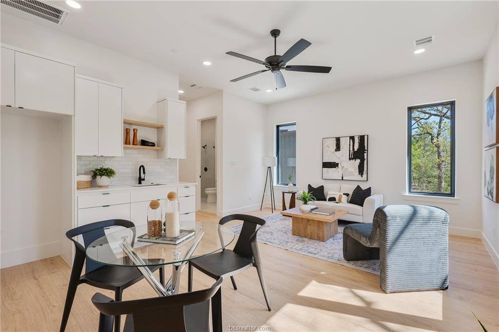 19363 Moonlit Hollow Loop, College Station, TX 77845