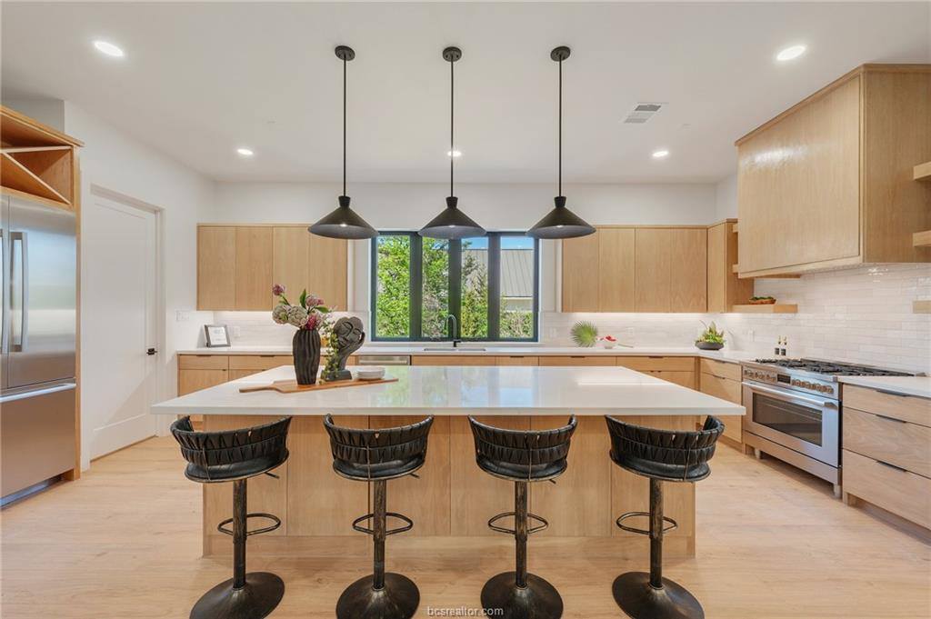 19363 Moonlit Hollow Loop, College Station, TX 77845