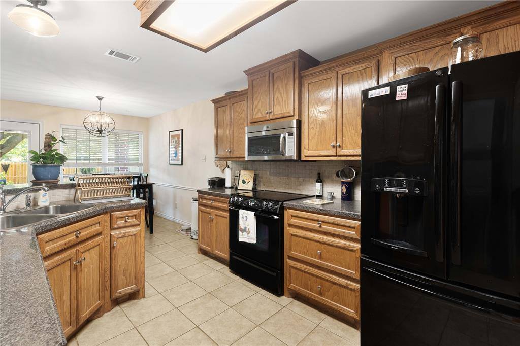 152 Walcourt Loop, College Station, TX 77845