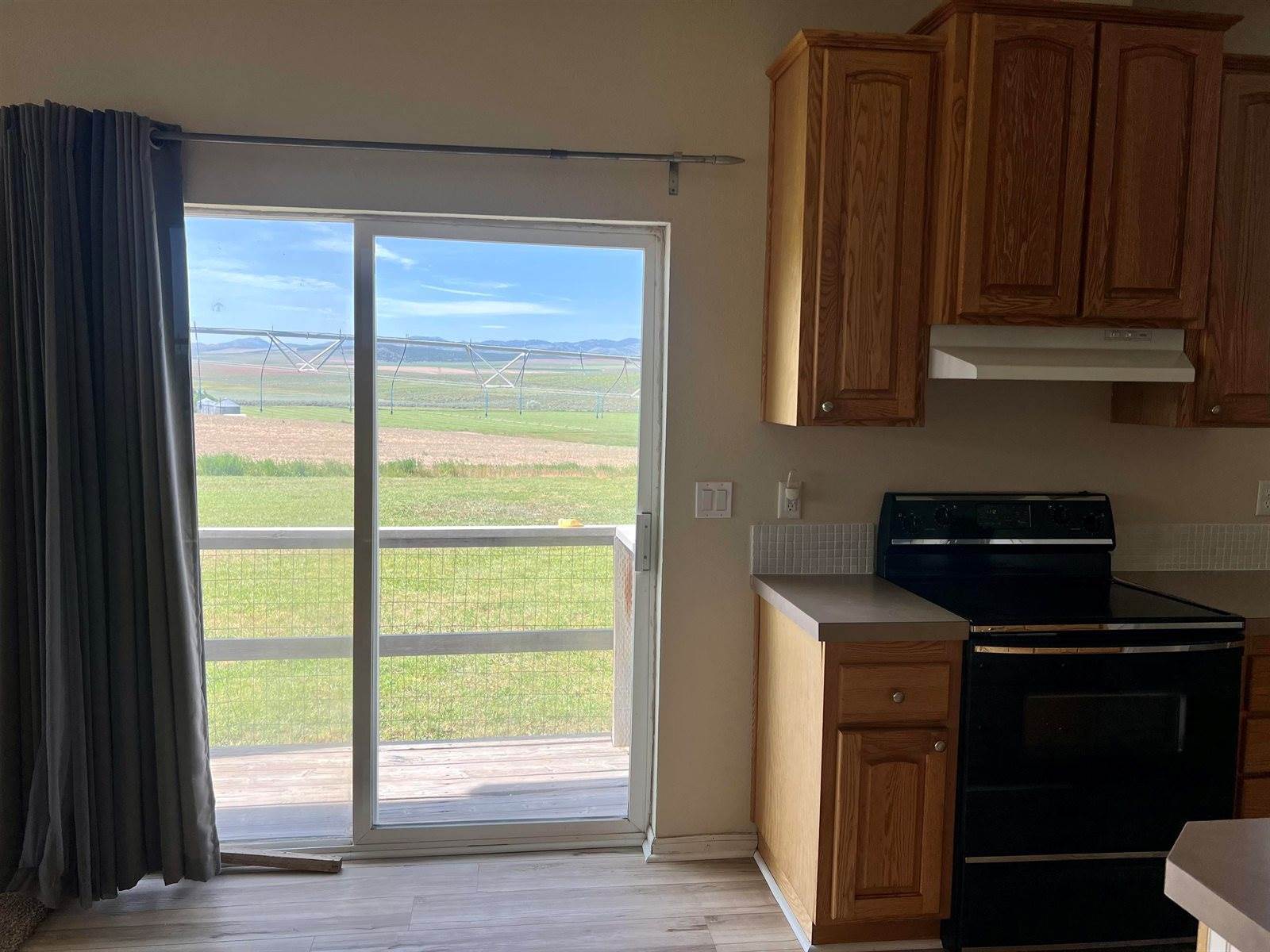 300 E Shoshone Street, Rockland, ID 83271