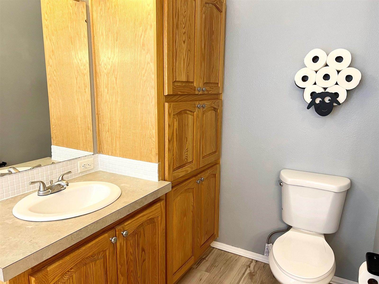 300 E Shoshone Street, Rockland, ID 83271