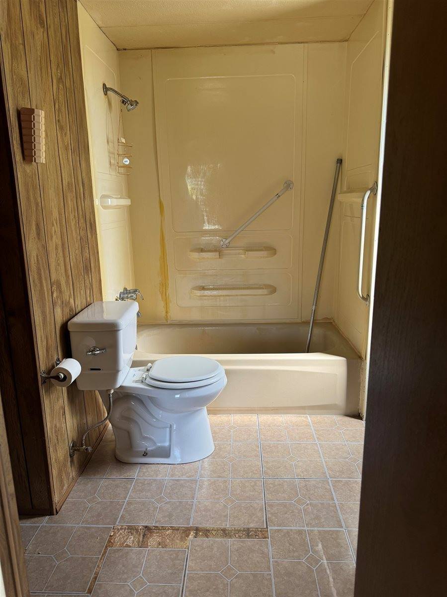 564 Johnson, American Falls, ID 83211