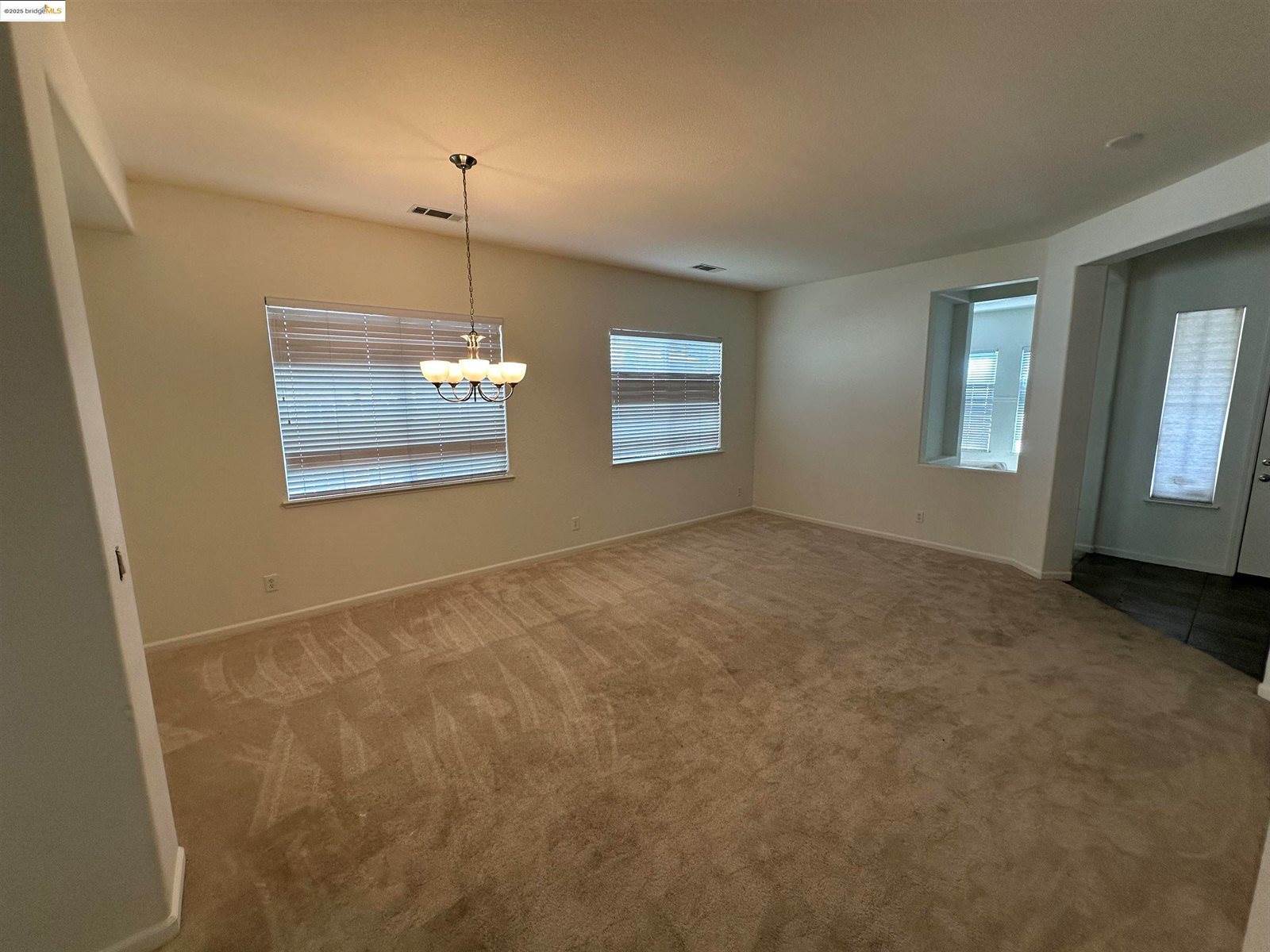 15 Renoir Ct, Oakley, CA 94561