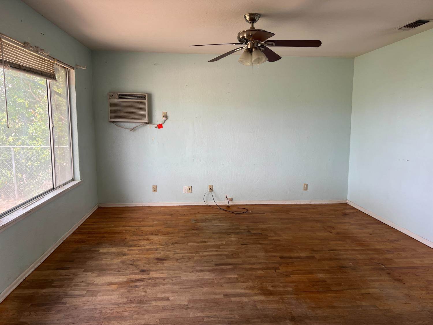 1725 Elmer Avenue, Yuba City, CA 95993