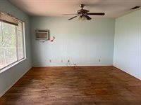 1725 Elmer Avenue, Yuba City, CA 95993