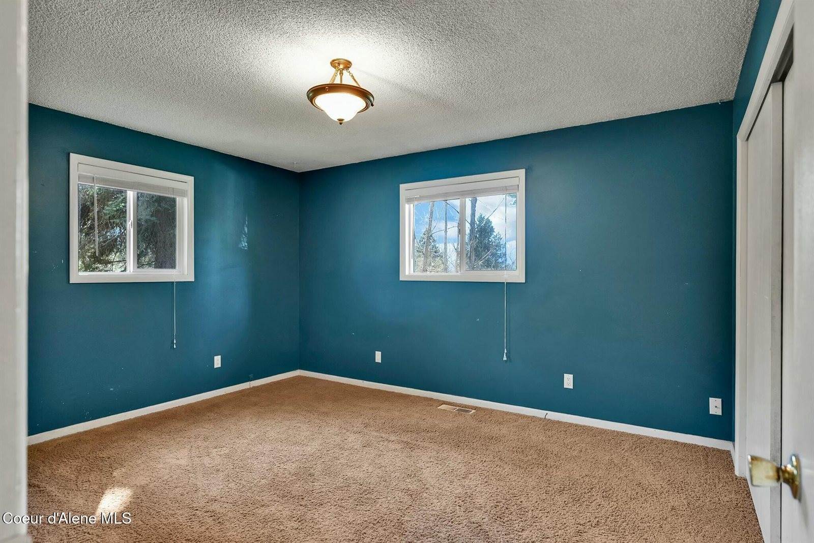 6959 Fresno Street, Bonners Ferry, ID 83805