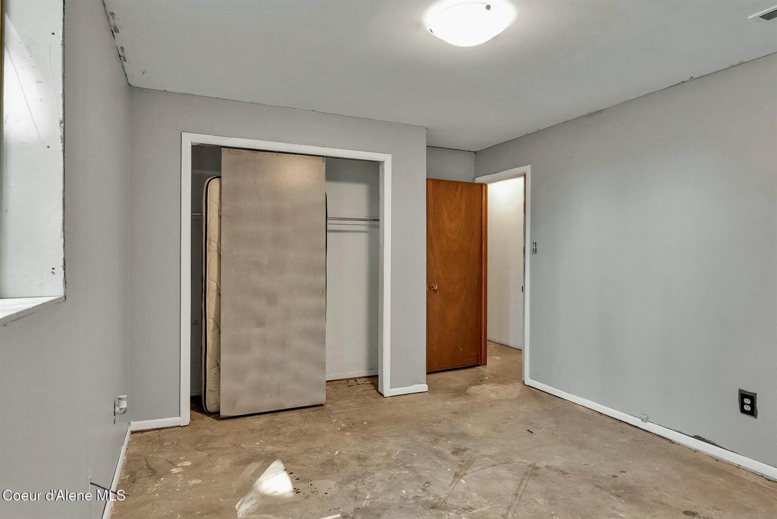 6959 Fresno Street, Bonners Ferry, ID 83805