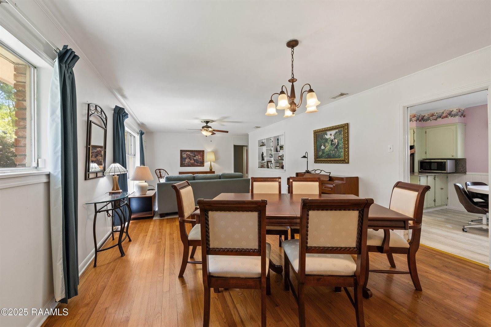 300 West Saint Louis Street, Lafayette, LA 70506