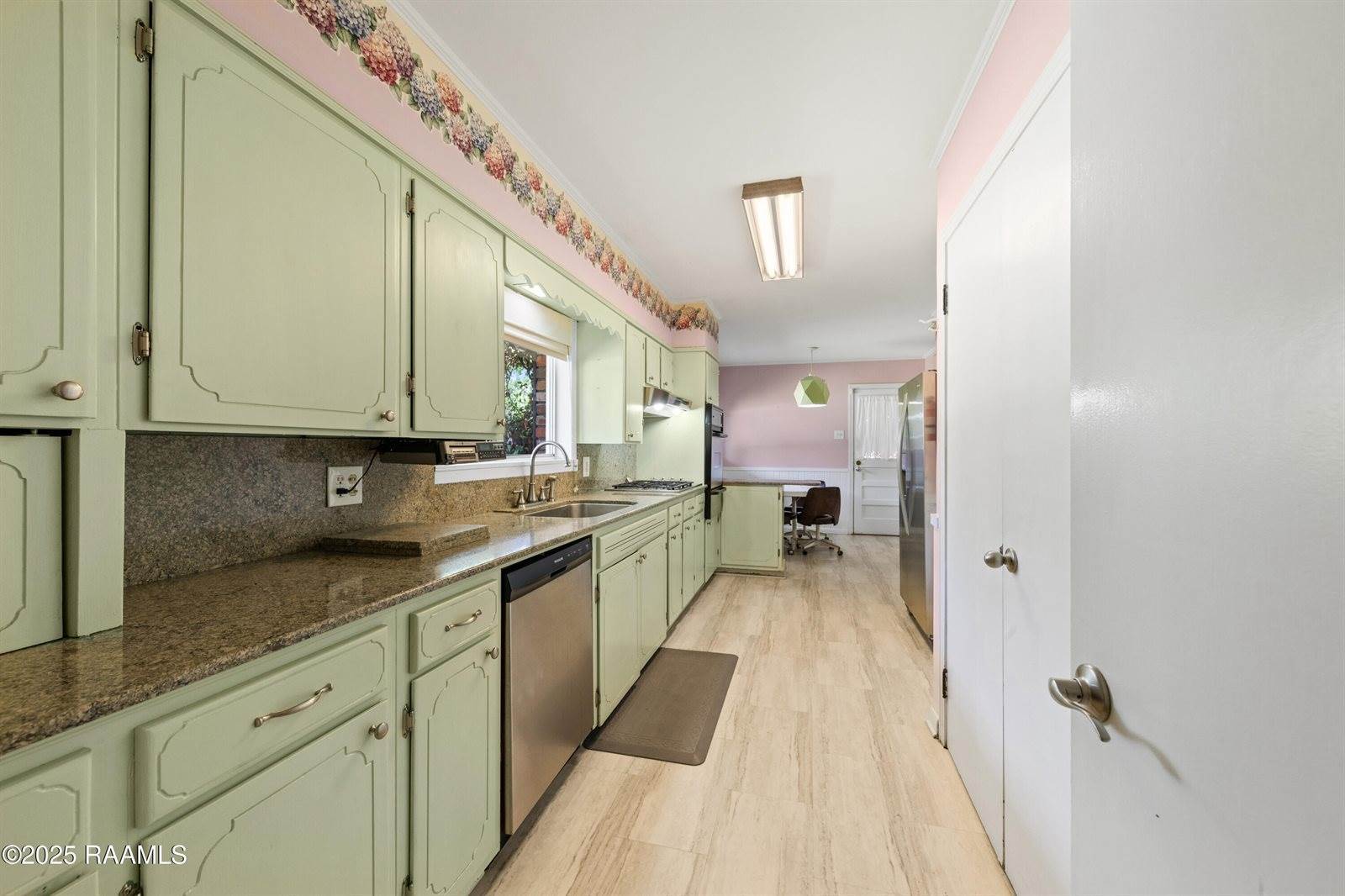 300 West Saint Louis Street, Lafayette, LA 70506