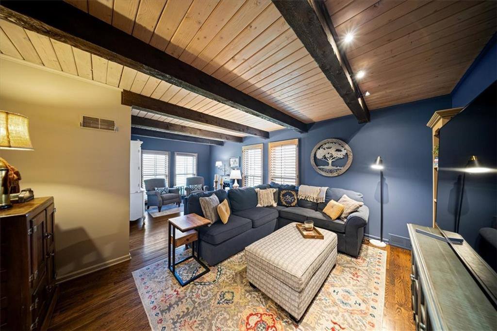 9700 West 106th Street, Overland Park, KS 66212