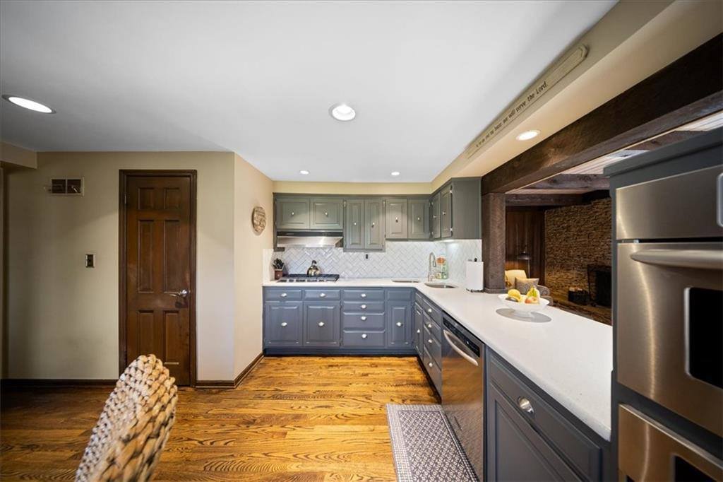 9700 West 106th Street, Overland Park, KS 66212