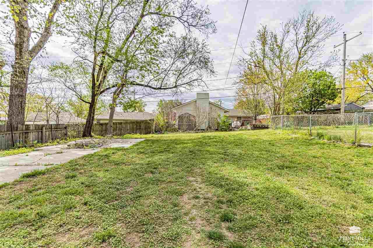 535 West Ash Street, Junction City, KS 66441