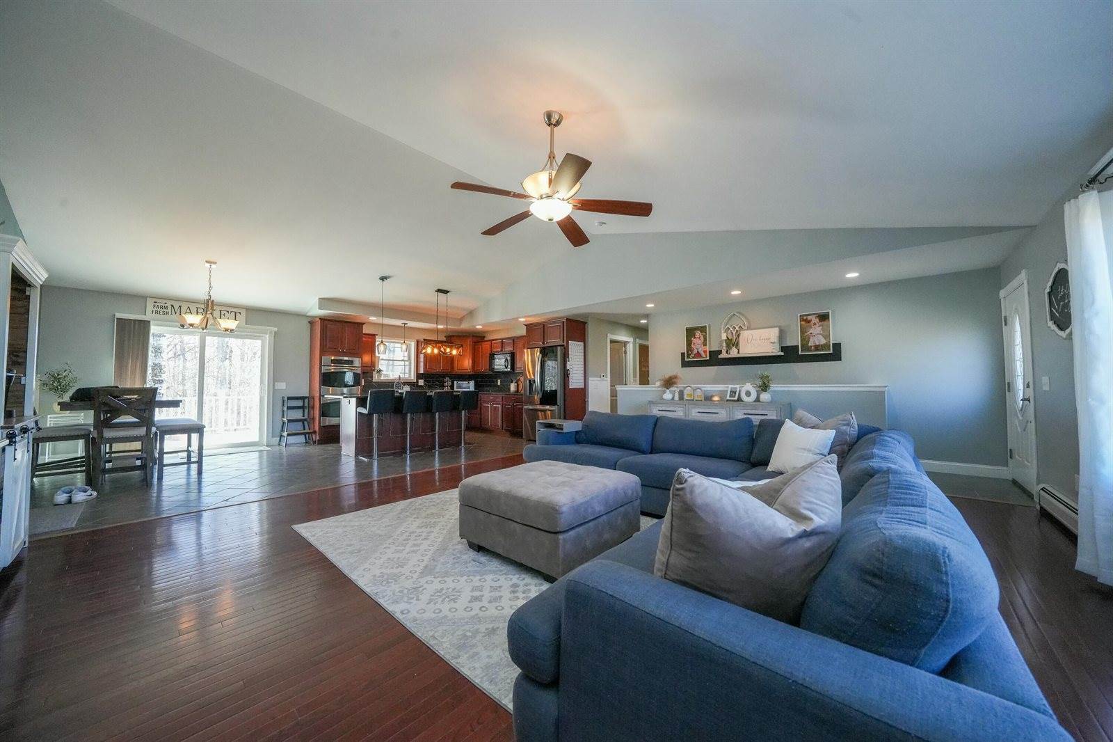 17 Farm Pond Road, Corinth, ME 04427