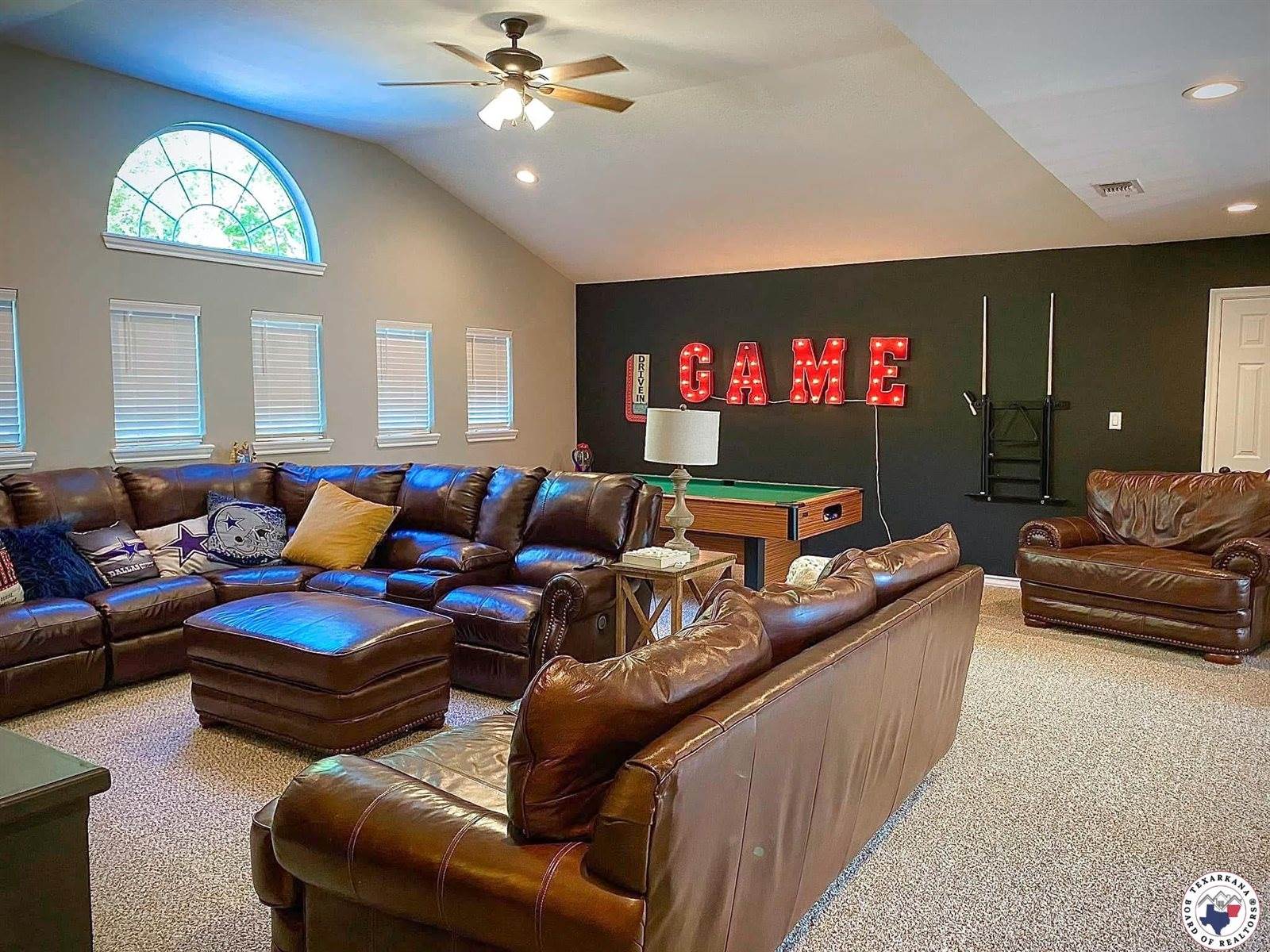 19 Hidden Valley Rd, Texarkana, TX 75501