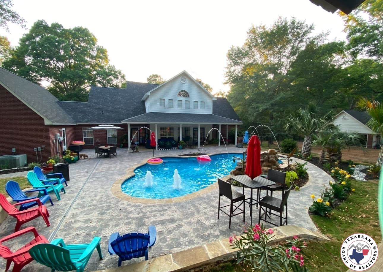 19 Hidden Valley Rd, Texarkana, TX 75501