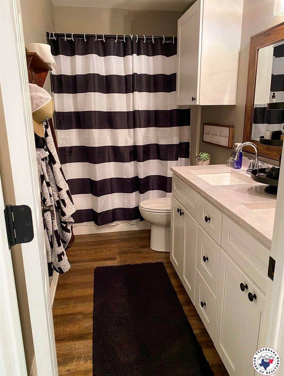 19 Hidden Valley Rd, Texarkana, TX 75501