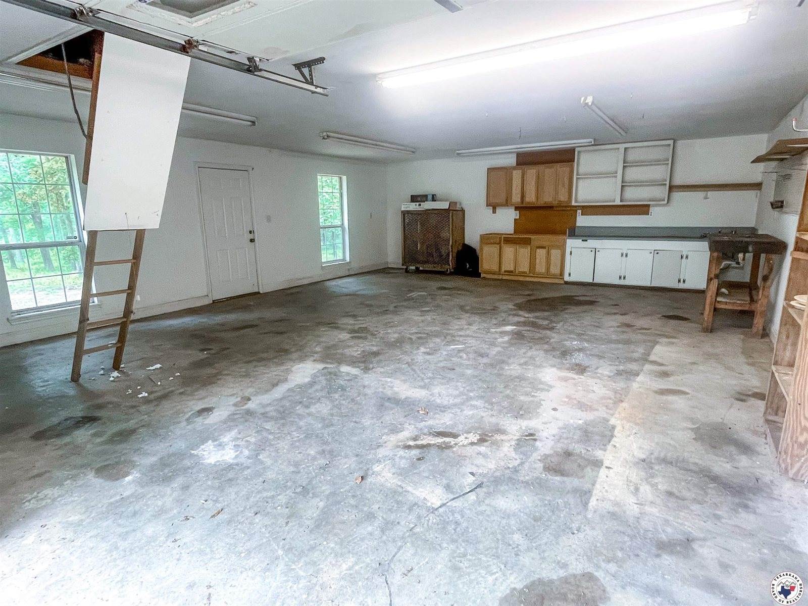 19 Hidden Valley Rd, Texarkana, TX 75501