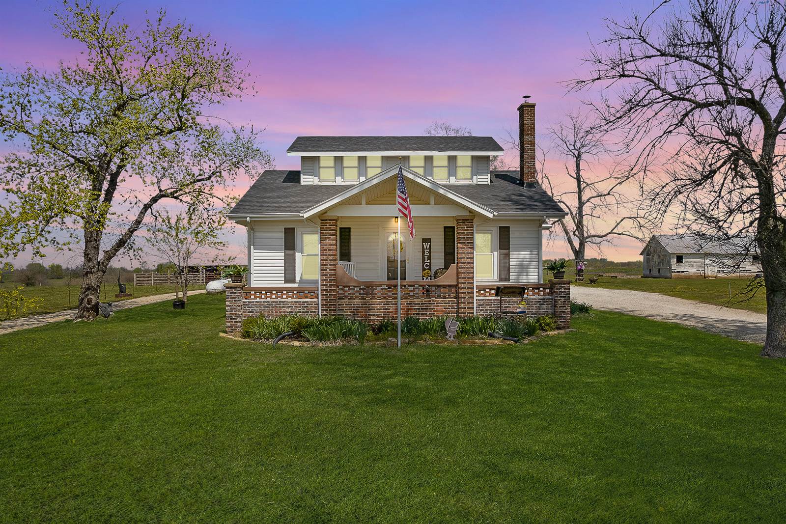 9006 E State Route W, Drexel, MO 64742