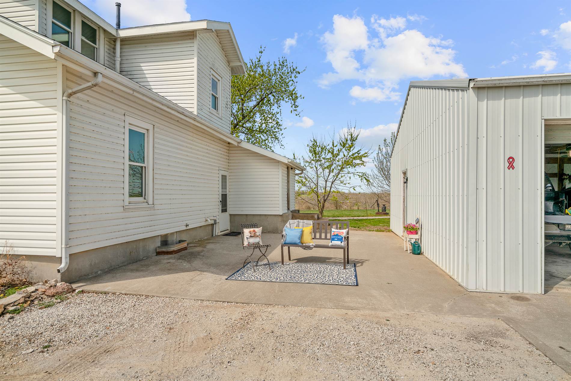 9006 E State Route W, Drexel, MO 64742