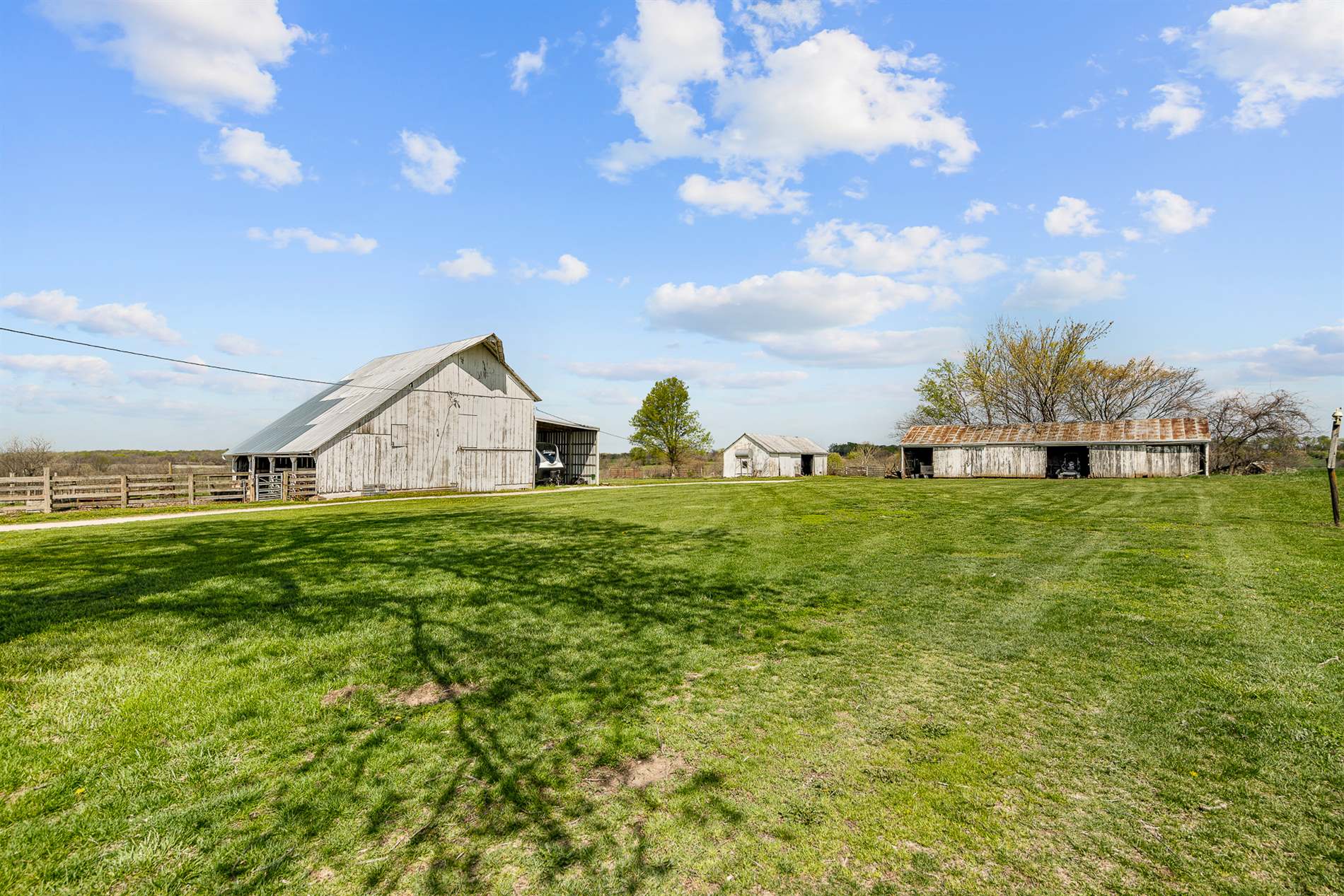 9006 E State Route W, Drexel, MO 64742